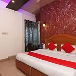 Oyo 72799 Ludo Villa